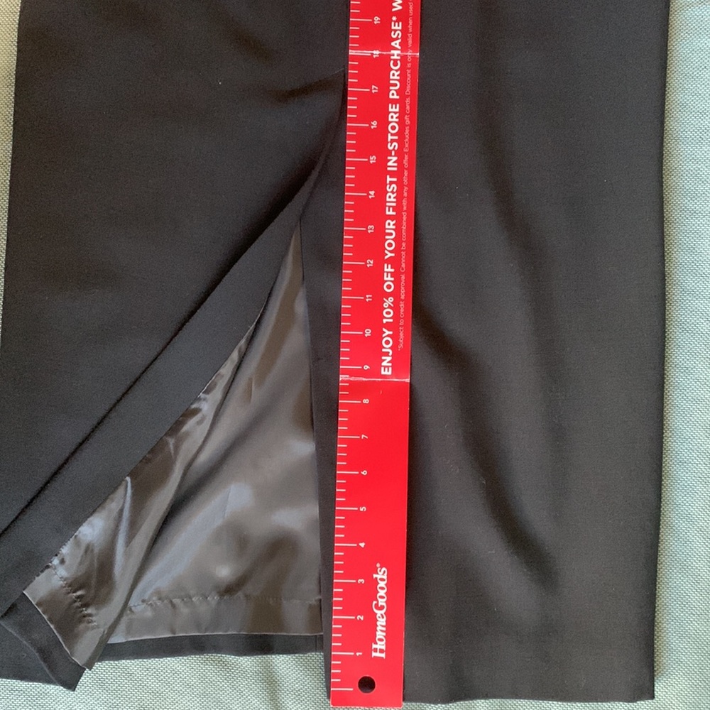 Classic wool skirt 36in long 19in wide - Picture 13 of 13